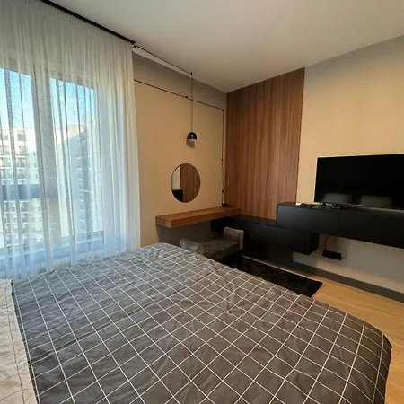 Waterfront Luxury Apartment *